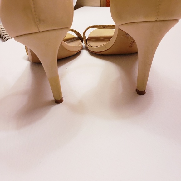 VINCE CAMUTO VP-Calisa Studed Ankle Strap Sandals - Picture 2 of 8